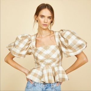 Hunter Bell Conway top